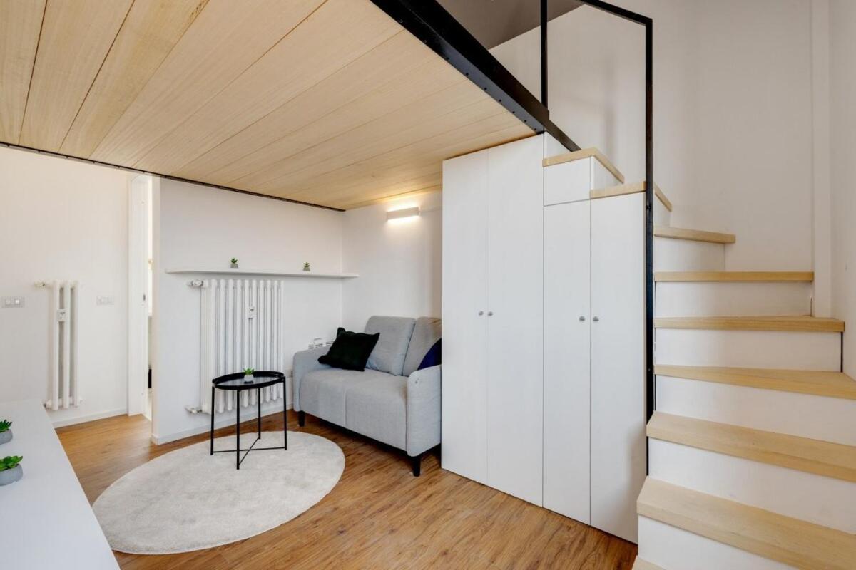 Homeby, Cozy Penthouse Apartment ミラノ エクステリア 写真