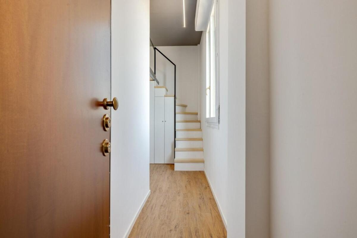 Homeby, Cozy Penthouse Apartment ミラノ エクステリア 写真